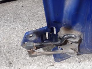 петля двери Volkswagen Caddy 3 поколение (2004 - 2010)