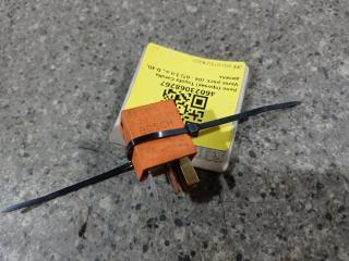 реле (прочие) Toyota Corolla Verso 1 поколение [рестайлинг] (2004 - 2007), 2.0 л., D-4D, дизель, 0332207312