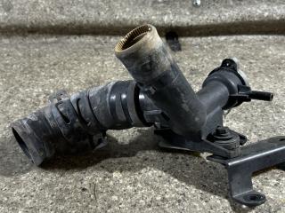 фланец (тройник) системы охлаждения Hyundai i30 GD (2012 - 2015), 1.4 л., CRDi, D4FC, дизель, 6МКПП