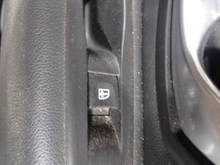 кнопка стеклоподъемника двери задней левой Renault Laguna 3 поколение (2007 - 2012), универсал