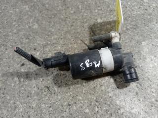 насос (моторчик) омывателя стекла Renault Megane 3 поколение (2008 - 2014), 1.6 л., бензин, МКПП, универсал