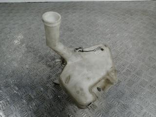 бачок омывателя Toyota Yaris XP9 2009