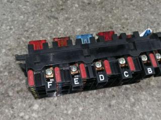 блок предохранителей Mercedes-Benz S-Класс W140/C140 [рестайлинг] 1995