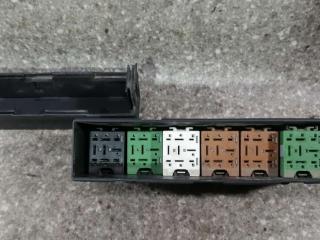 блок предохранителей Opel Vectra B 1999