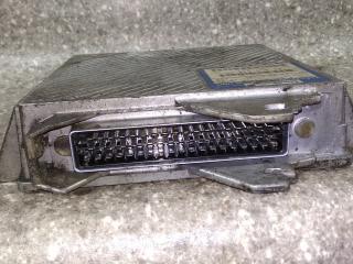блок управления двигателем Peugeot 806 221 1998