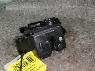 замок багажника Toyota Auris 1 поколение 2009