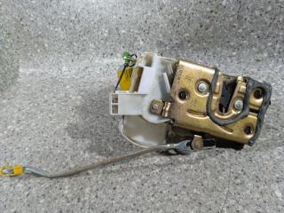 замок двери передней правой Toyota Avensis 1 поколение (T220) 2000