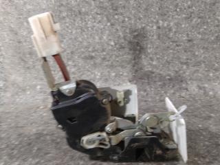 замок двери задней правой Toyota Carina T190 1995