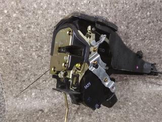 замок двери задней левой Toyota RAV4 2 поколение (XA20) 2003