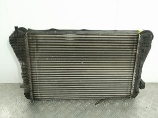 интеркулер Volkswagen Touran 1 поколение [рестайлинг] 2007, 1K0145803
