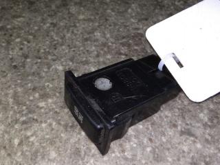 кнопка (выключатель) Toyota Avensis 2 поколение (T250) 2006