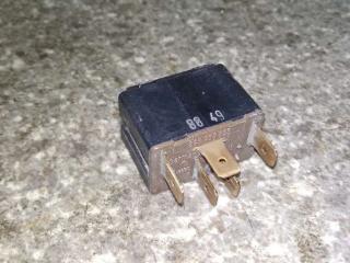 кнопка стеклоподъемника двери Audi 100 С3 1986