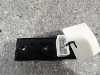 кнопка стеклоподъемника двери Kia Sportage 2 поколение 2007