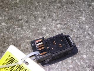 кнопка стеклоподъемника двери Mazda 323 BJ 2001