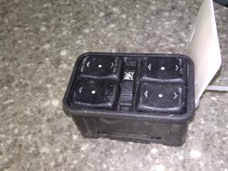 блок управления стеклоподъемниками Opel Zafira 1 поколение (A) 2002, 90561086