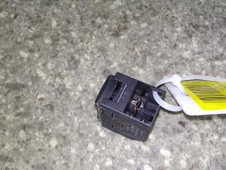 кнопка стеклоподъемника двери Volkswagen Bora 1 поколение 2002