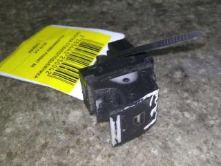 кнопка стеклоподъемника двери Volkswagen Passat B6 2008