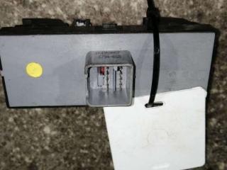 кнопка стеклоподъемника двери Volkswagen Touran 1 поколение [рестайлинг] 2007