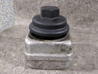 корпус масляного фильтра Volkswagen Passat B5 2001