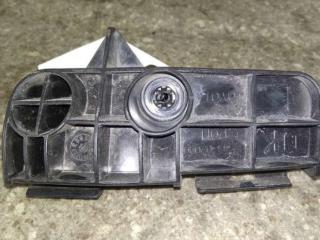 Крепление бампера переднего Toyota Auris 1 поколение 2009