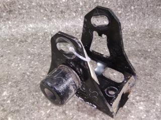 кронштейн КПП Toyota RAV4 4 поколение (CA40) 2014