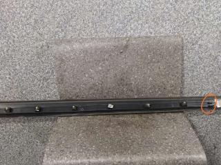 молдинг двери передней правой Hyundai Santa Fe 2 поколение (CM) 2008