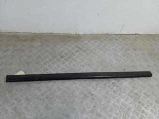 молдинг двери передней левой Mercedes-Benz E-Класс W124 (1984 - 1989)