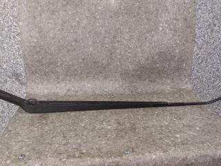 щеткодержатель (поводок стеклоочистителя, дворник) Mitsubishi ASX 1 поколение [рестайлинг] (2012 - 2016)