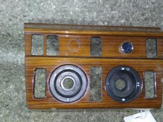 накладка декоративная Mercedes-Benz E-Класс W124 [рестайлинг] 1990