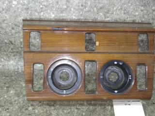 накладка декоративная Mercedes-Benz E-Класс W124 [рестайлинг] (1987 - 1993)