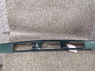 накладка подсветки номера Mazda 323 BJ 2000