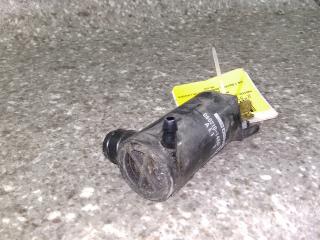 насос (моторчик) омывателя стекла Mitsubishi Colt 5 поколение (CJO) 2000