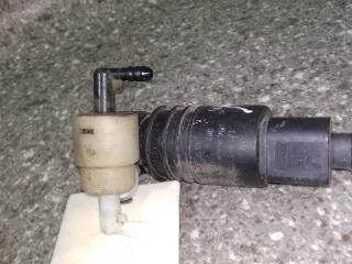 насос (моторчик) омывателя стекла Volkswagen Sharan 1 поколение [2-й рестайлинг] 2005