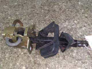 ограничитель открывания двери BMW 5 серия E39 2000