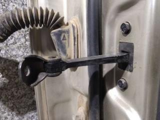 ограничитель открывания двери Chevrolet Captiva 1 поколение 2011