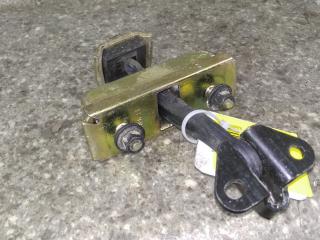 ограничитель открывания двери Chrysler Voyager 3 поколение 1999