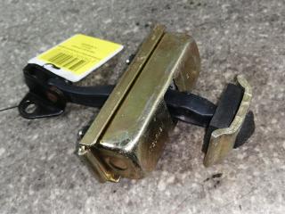 ограничитель открывания двери Chrysler Voyager 3 поколение 1999