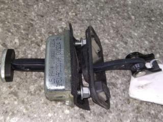 ограничитель открывания двери Ford Focus 2 поколение 2006