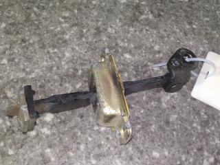 ограничитель открывания двери Hyundai Atos 1 поколение 2001