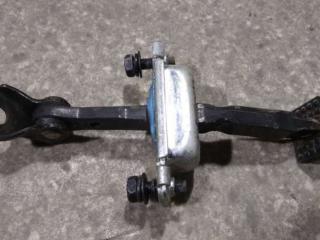 ограничитель открывания двери Hyundai Santa Fe 2 поколение (CM) [рестайлинг] 2009