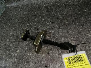 ограничитель открывания двери Hyundai Terracan 1 поколение 2004