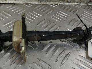 ограничитель открывания двери Kia Sorento 1 поколение 2006