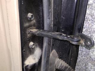 ограничитель открывания двери Kia Sportage 2 поколение 2007