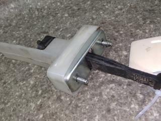 ограничитель открывания двери Lexus GS 2 поколение 2001