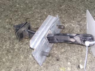 ограничитель открывания двери Mazda 323 BJ 2001