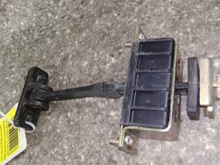 ограничитель открывания двери Mercedes-Benz C-Класс W203/S203/CL203 [рестайлинг] 2004