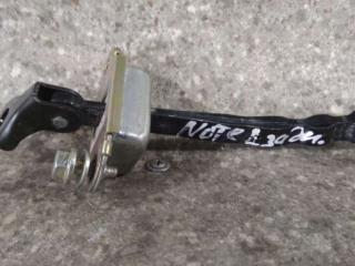 ограничитель открывания двери Nissan Note E11 [рестайлинг] 2010