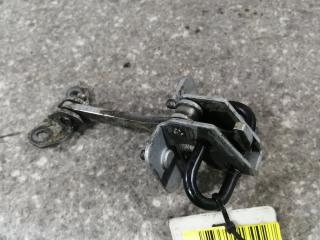 ограничитель открывания двери Peugeot 605 1 поколение 1994