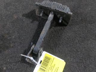 ограничитель открывания двери Toyota Avensis 2 поколение (T250) 2006