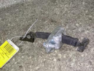 ограничитель открывания двери Toyota Yaris Verso 1 поколение 2002